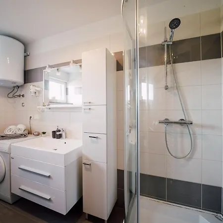 Willa Frida Sutomiscica