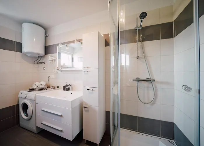 빌라 Frida Sutomiscica