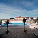 Frida Villa *