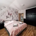 Frida Villa